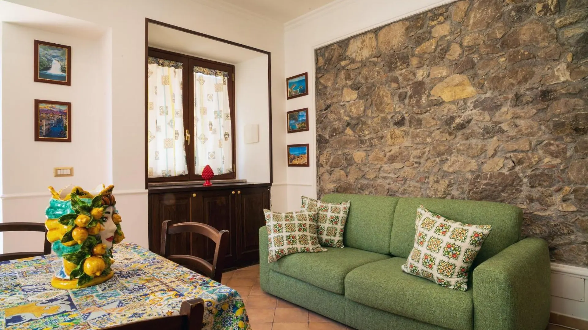 Vila Casa Carly Taormina 0*,  Itálie